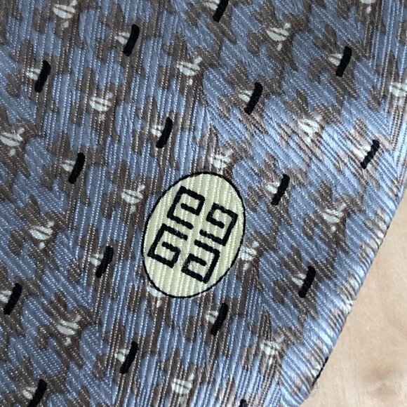 Givenchy Silk Necktie - Made in Italy - Picture 5 of 8